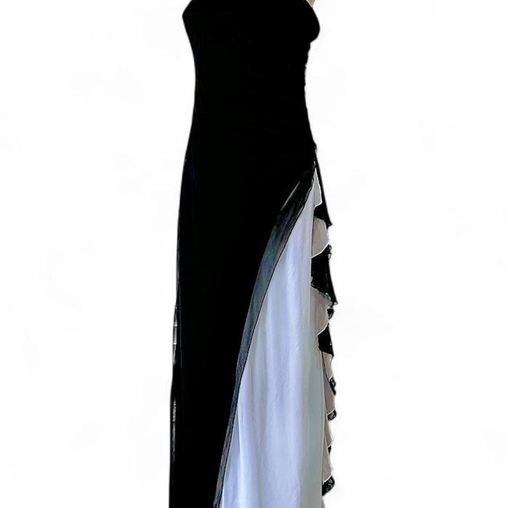 XOXO Absolutely gorgeous vintage 1990s / Y2K-era evening gown
